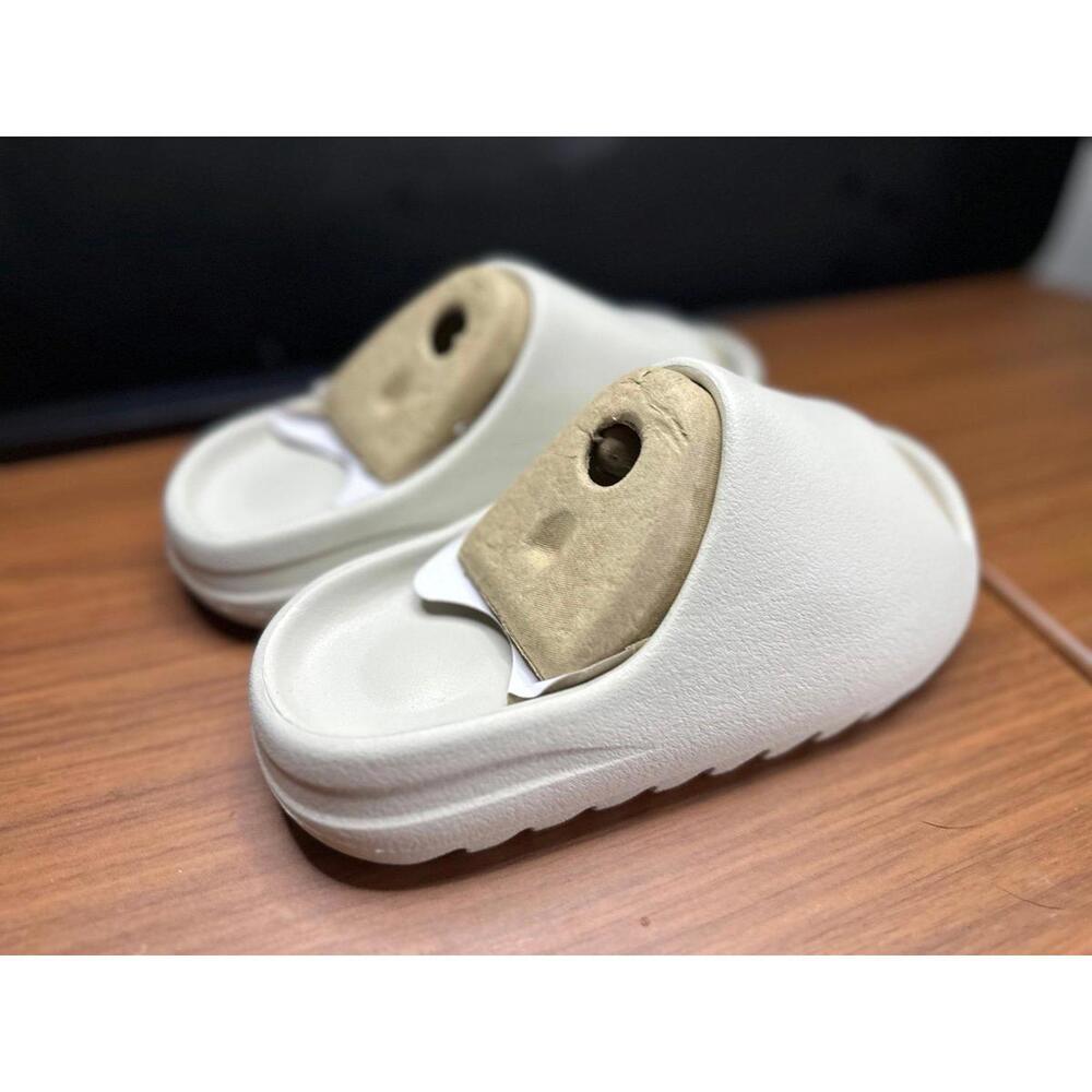 YZY Slide YS-01 SIZE: 4 - Picture 5 of 7